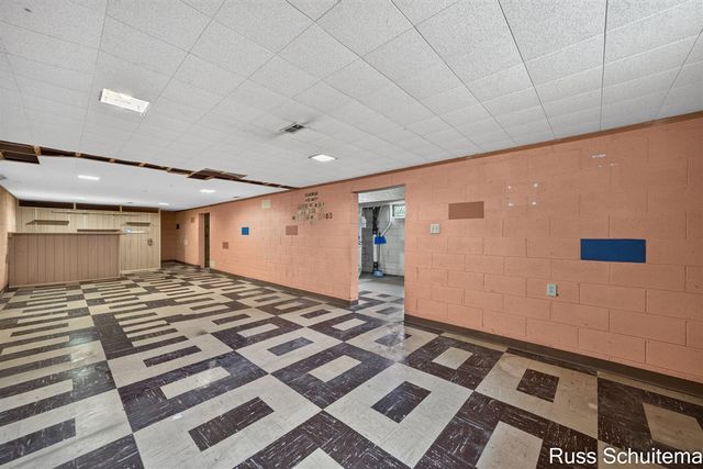 1501 Greenwich Road, Roosevelt Park, MI 49441