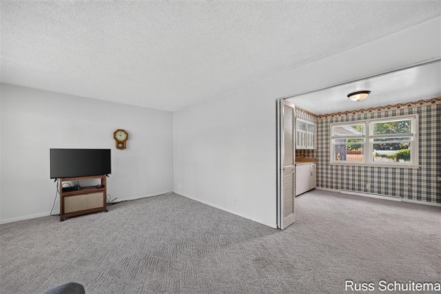 1501 Greenwich Road, Roosevelt Park, MI 49441