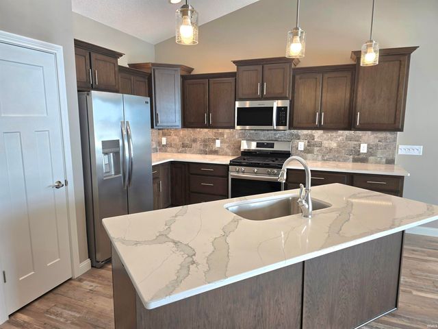 5445 Rio Azul Cove, Fort Wayne, IN 46818