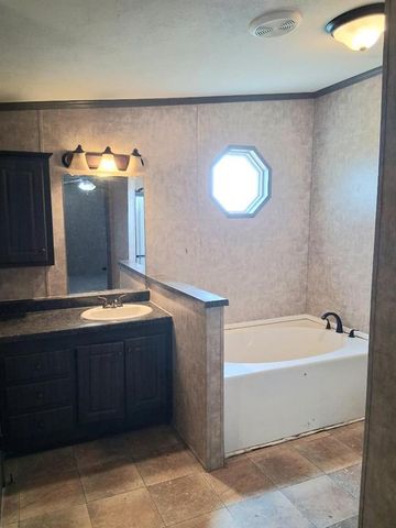 21863 Fishmarket Road, Tecumseh, OK 74873