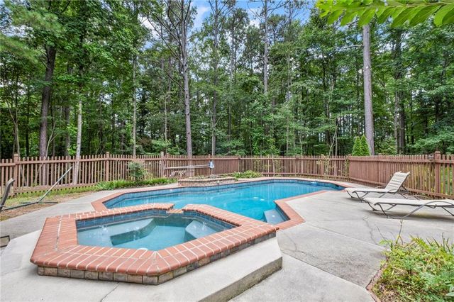 231 Trenton Lane, Canton, GA 30115