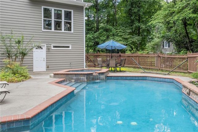 231 Trenton Lane, Canton, GA 30115