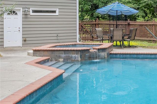 231 Trenton Lane, Canton, GA 30115