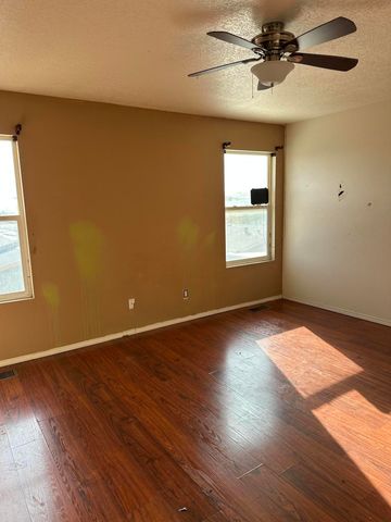 708 Avanti Street SW, Albuquerque, NM 87121