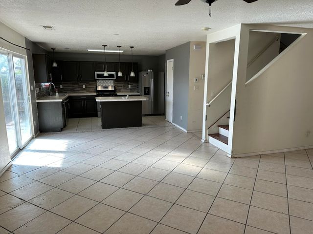 708 Avanti Street SW, Albuquerque, NM 87121