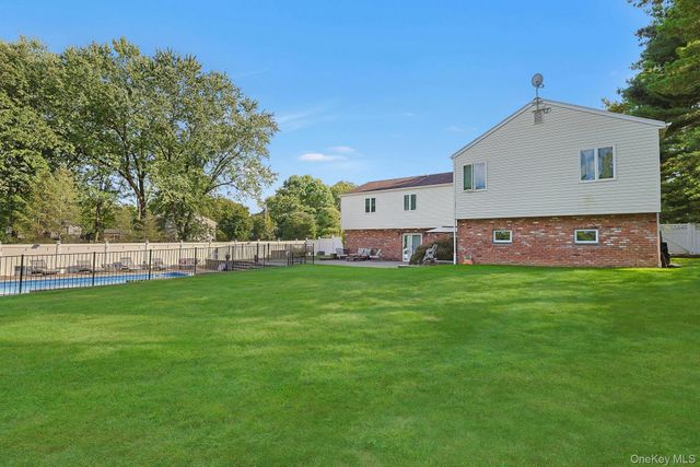 11 (formerly #19) Deerfield Drive, New City, NY 10956