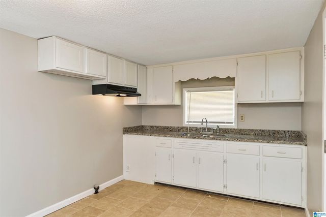 1935 BRACKETT LOOP ROAD, Birmingham, AL 35214