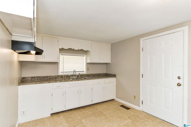 1935 BRACKETT LOOP ROAD, Birmingham, AL 35214
