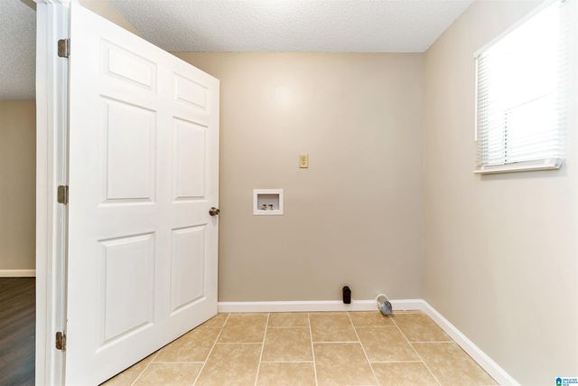 1935 BRACKETT LOOP ROAD, Birmingham, AL 35214