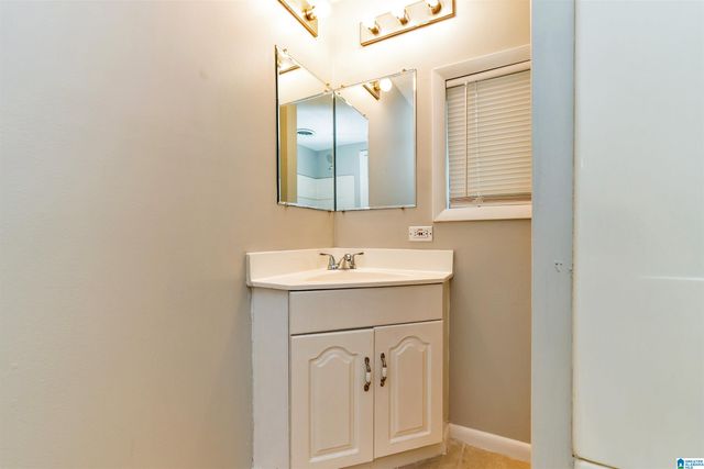 1935 BRACKETT LOOP ROAD, Birmingham, AL 35214