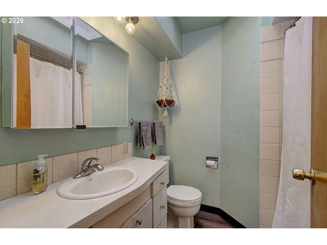 908 Nw 53RD St, Vancouver, WA 98663