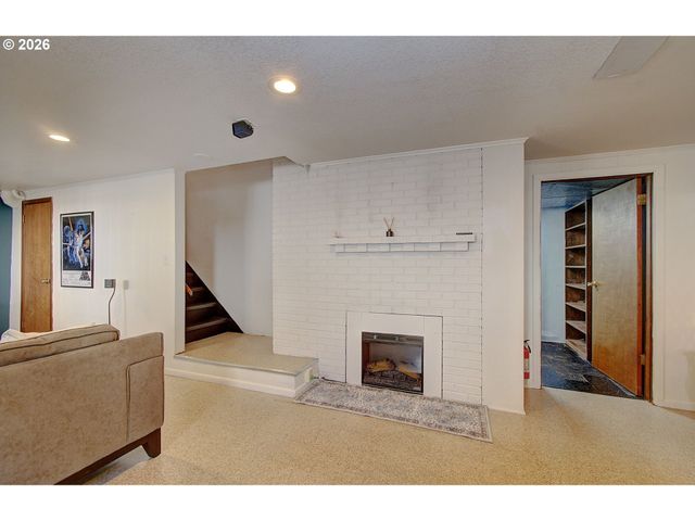 908 Nw 53RD St, Vancouver, WA 98663