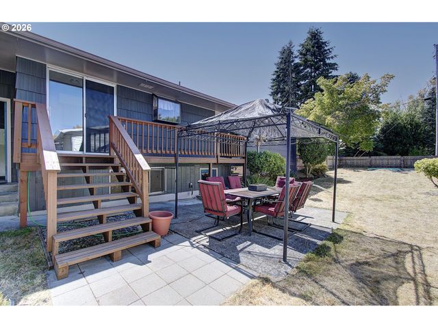 908 Nw 53RD St, Vancouver, WA 98663