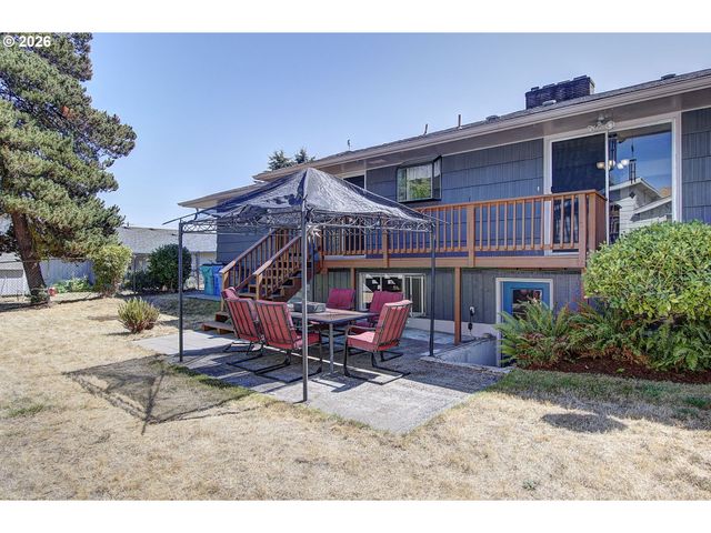 908 Nw 53RD St, Vancouver, WA 98663