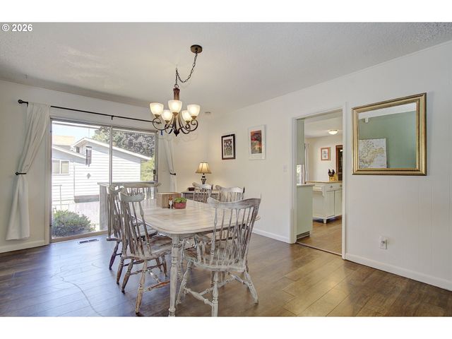 908 Nw 53RD St, Vancouver, WA 98663