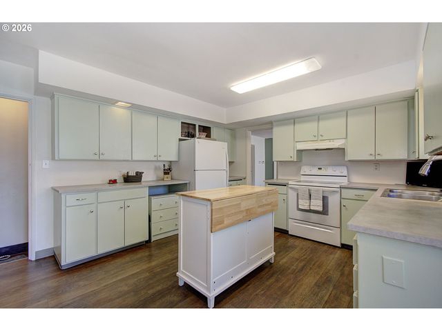 908 Nw 53RD St, Vancouver, WA 98663