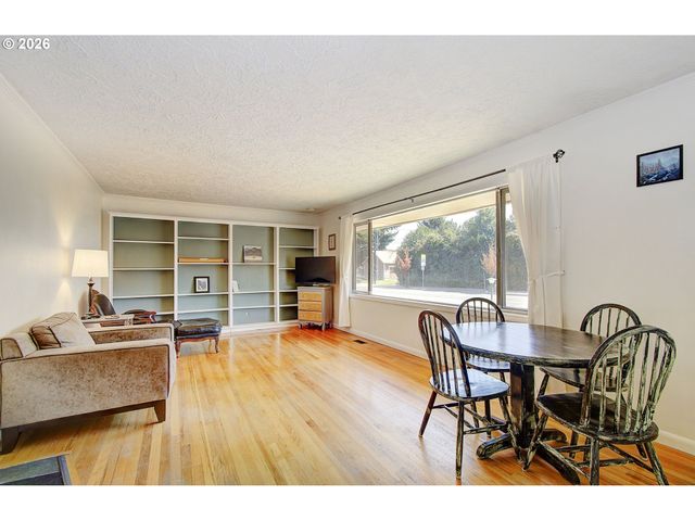 908 Nw 53RD St, Vancouver, WA 98663