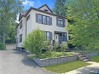 96 Florence Avenue, Hawthorne, NJ 07506