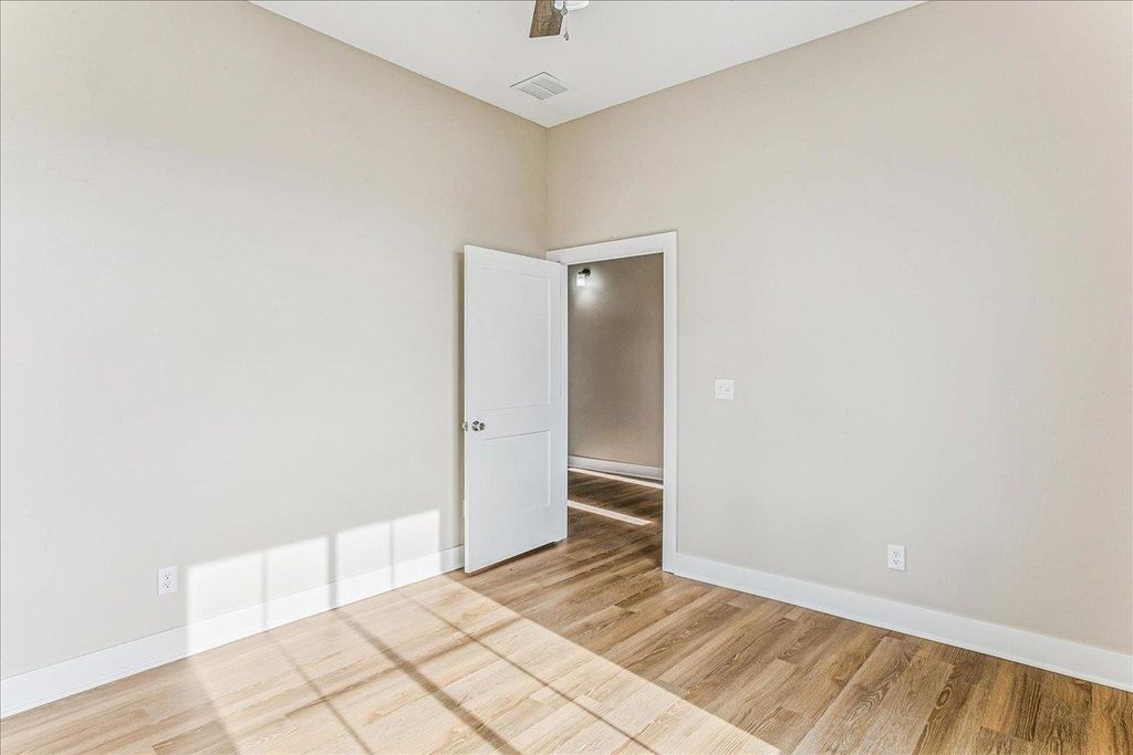 1630 E Appleton St.