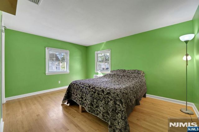 60 Linden Avenue, Dumont, NJ 07628