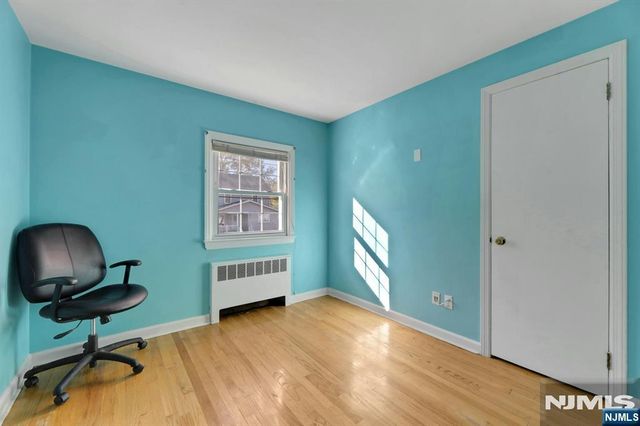 60 Linden Avenue, Dumont, NJ 07628