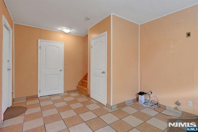 60 Linden Avenue, Dumont, NJ 07628