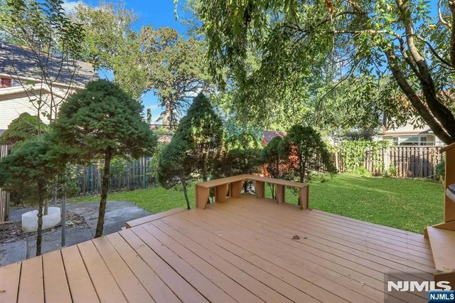 60 Linden Avenue, Dumont, NJ 07628
