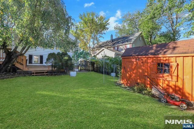 60 Linden Avenue, Dumont, NJ 07628