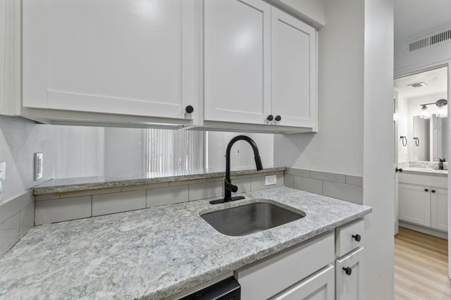 3819 Southway DR 208, Austin, TX 78704