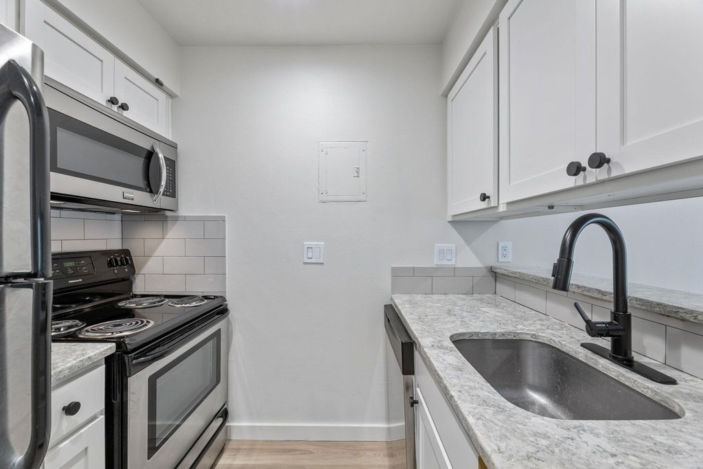 3819 Southway DR 208, Austin, TX 78704