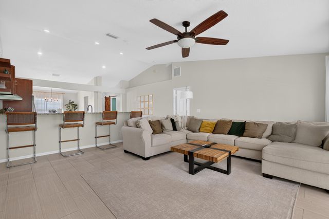 516 SE Crosspoint Drive, Port St. Lucie, Port St Lucie, FL 34983