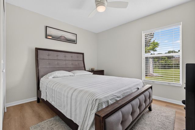 516 SE Crosspoint Drive, Port St. Lucie, Port St Lucie, FL 34983