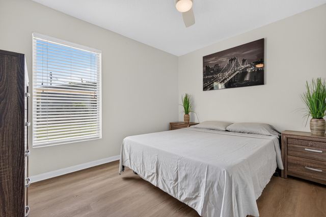 516 SE Crosspoint Drive, Port St. Lucie, Port St Lucie, FL 34983
