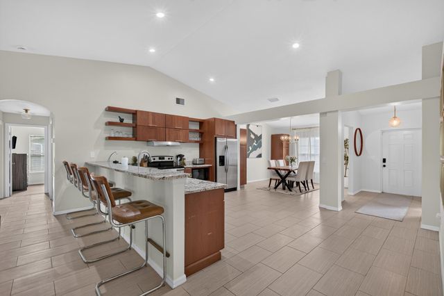 516 SE Crosspoint Drive, Port St. Lucie, Port St Lucie, FL 34983