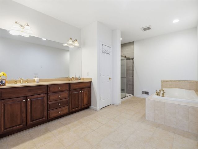 7 Tideswell Lane 7, Worcester, MA 01609