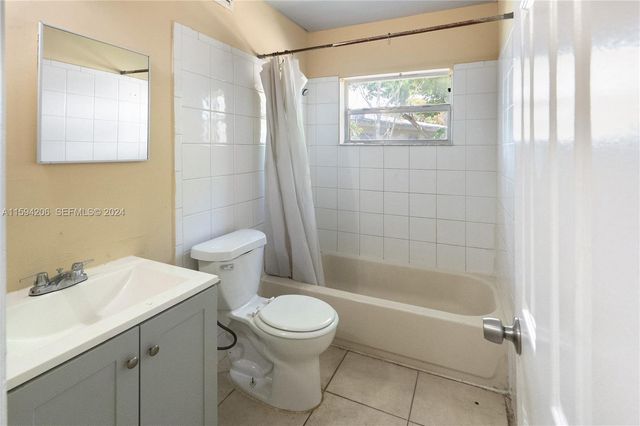1440 NW 20th Street unit B, Fort Lauderdale, FL 33311