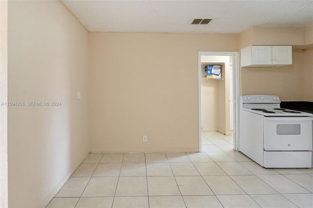 1440 NW 20th Street unit B, Fort Lauderdale, FL 33311