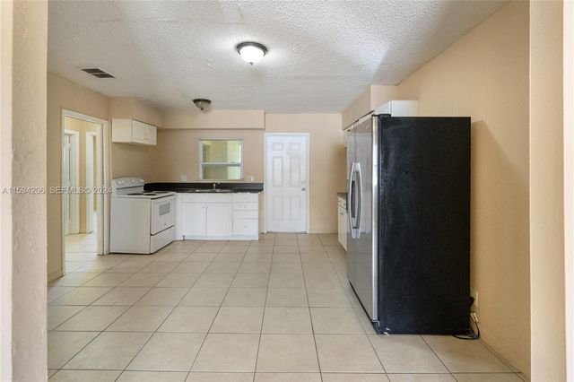 1440 NW 20th Street unit B, Fort Lauderdale, FL 33311