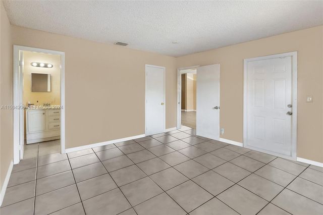 1440 NW 20th Street unit B, Fort Lauderdale, FL 33311