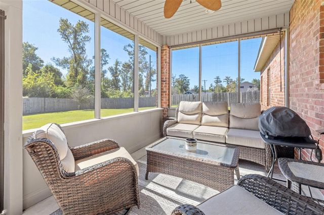 983 Green Road, Lake Charles, LA 70611