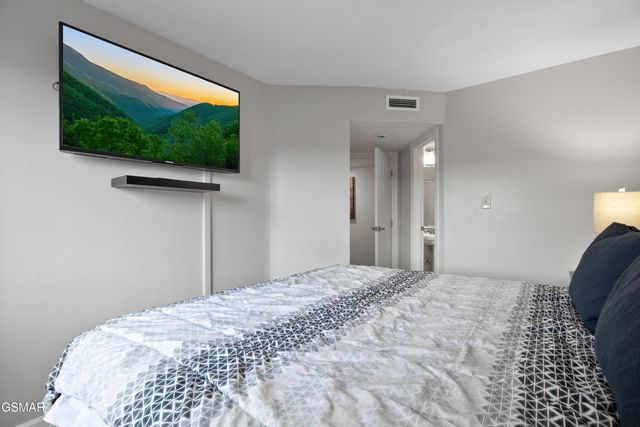 1260 Ski View Drive, Gatlinburg, TN 37738