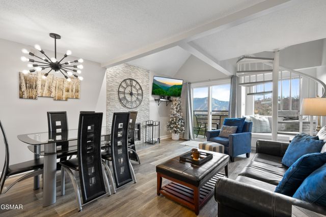 1260 Ski View Drive, Gatlinburg, TN 37738