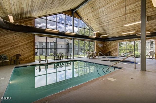 1260 Ski View Drive, Gatlinburg, TN 37738