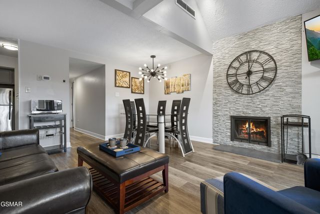 1260 Ski View Drive, Gatlinburg, TN 37738