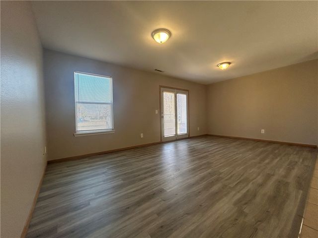 316 Erin Place 101, Springdale, AR 72764