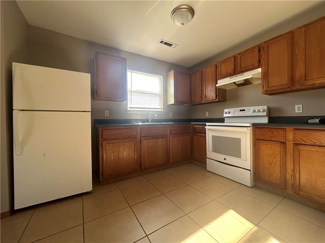 316 Erin Place 101, Springdale, AR 72764