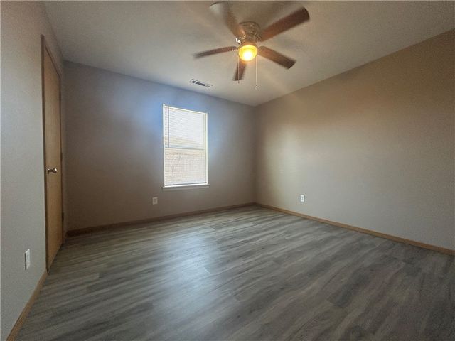 316 Erin Place 101, Springdale, AR 72764
