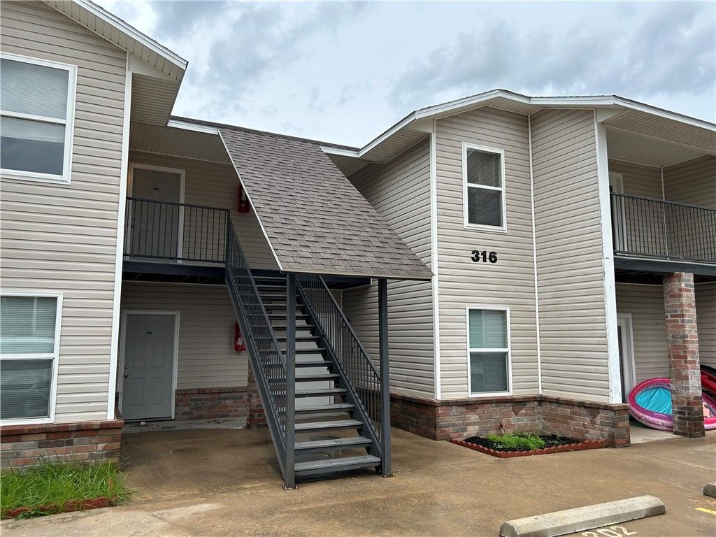 316 Erin Place 101, Springdale, AR 72764