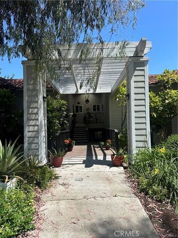 967 Calle Aragon, Laguna Woods, CA 92637