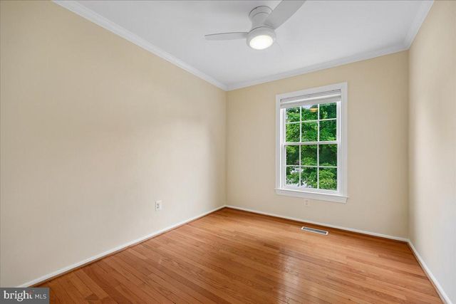 11 LODGE PL, Rockville, MD 20850